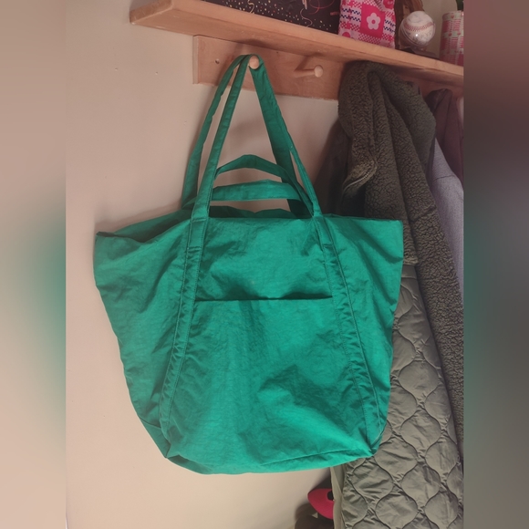 BAGGU Handbags - Baggu travel cloud bag